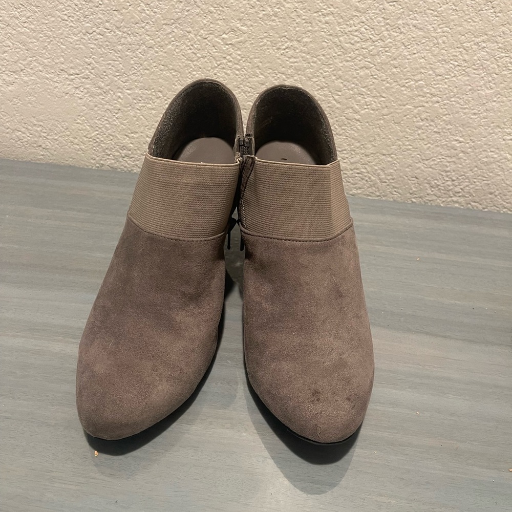 Grey high heels